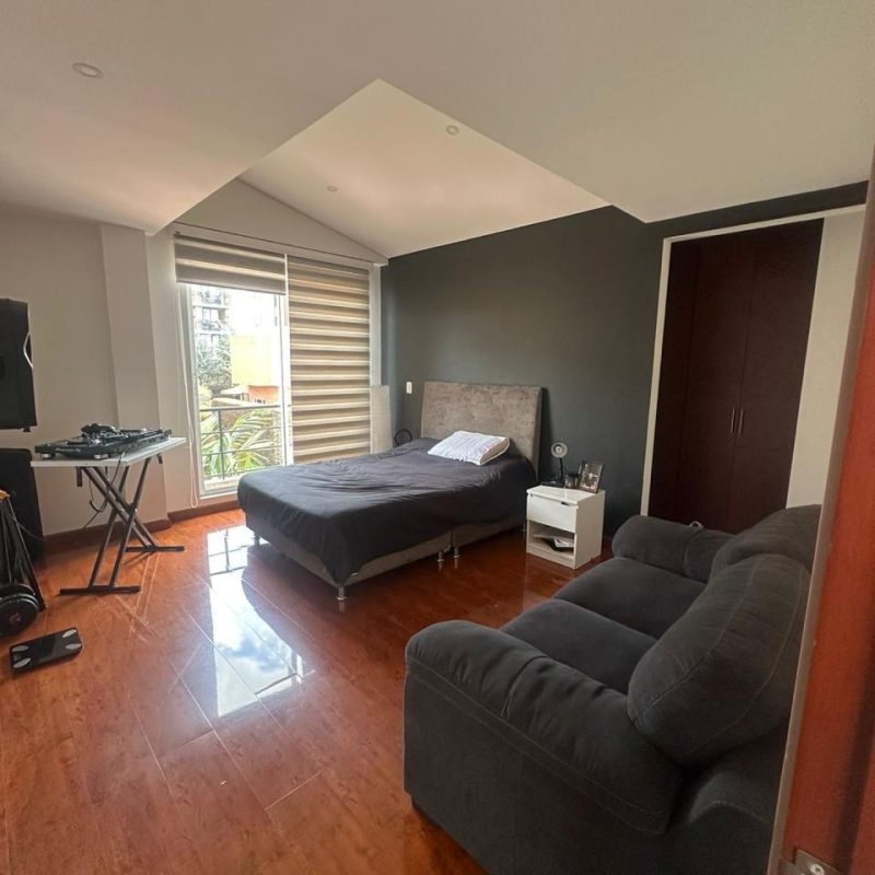 70d96760-93e9-4198-a5f1-4f97daf799f3