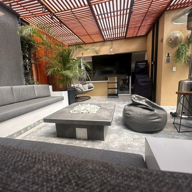 8c79d651-335e-4f98-b39c-4a79ec6ede39