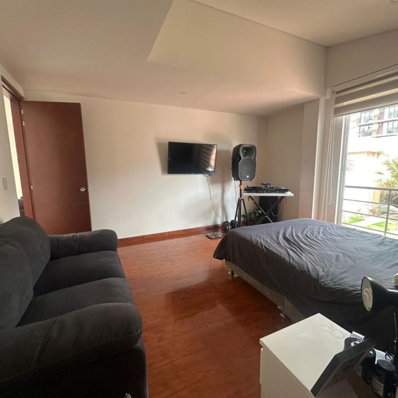 957233c4-0eca-4ea2-ab17-69d85111a6da