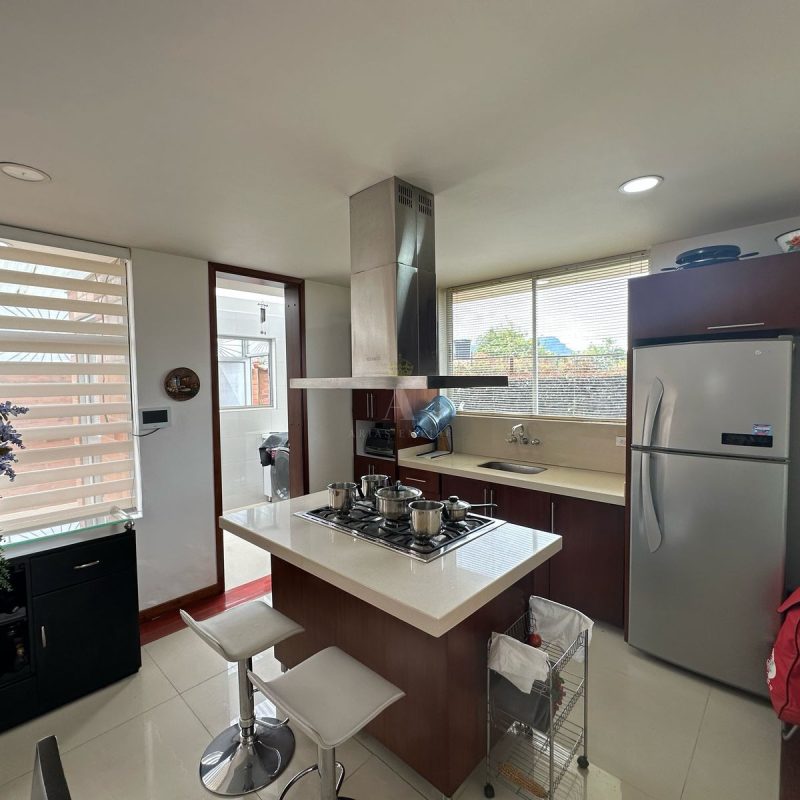 WhatsApp Image 2025-04-01 at 21.50.48 (2)