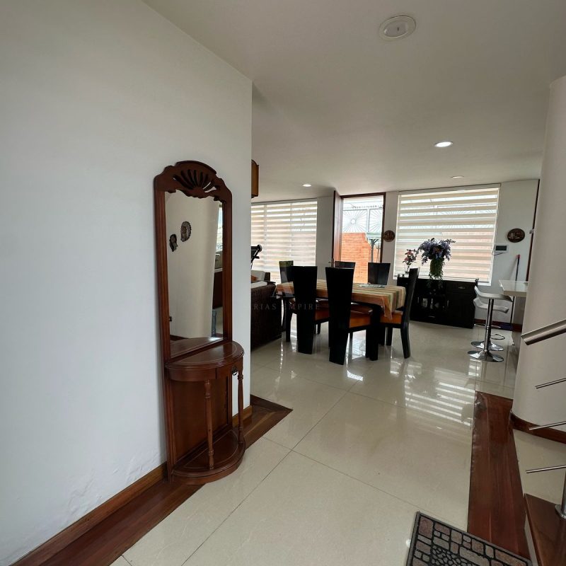 WhatsApp Image 2025-04-01 at 21.50.51 (2)