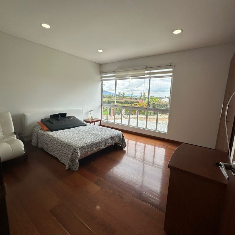 WhatsApp Image 2025-04-01 at 21.50.54