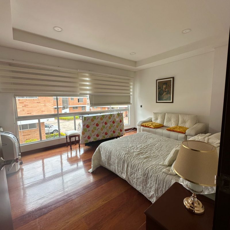 WhatsApp Image 2025-04-01 at 21.50.58 (1)