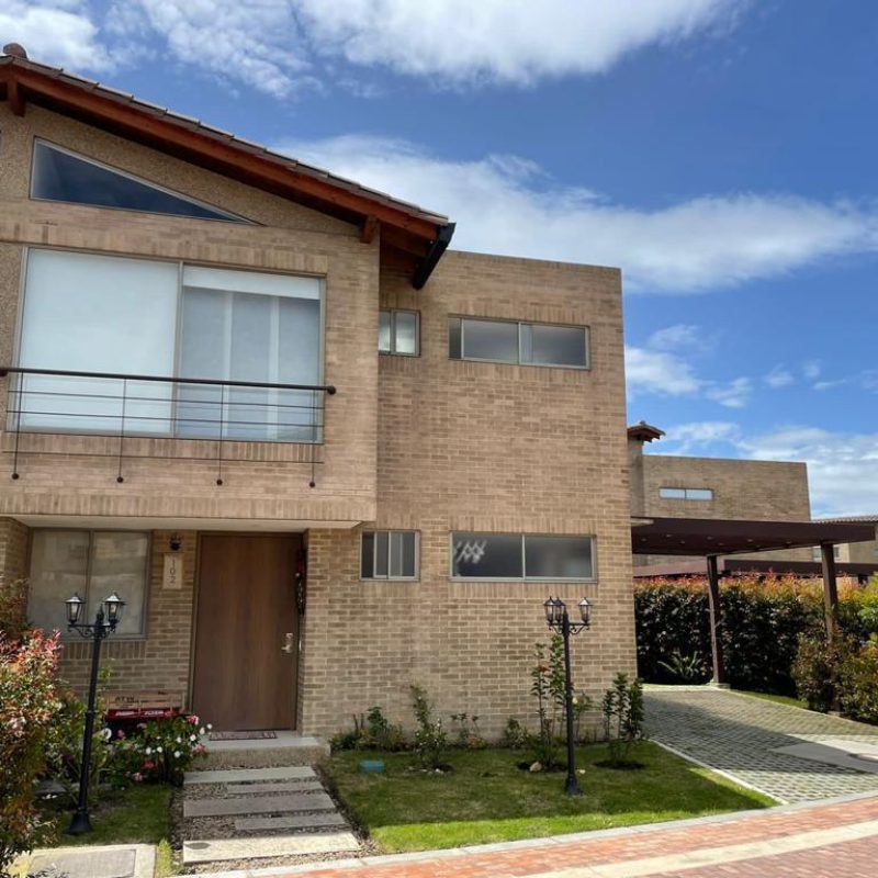 WhatsApp Image 2025-05-06 at 09.43.30 (2)