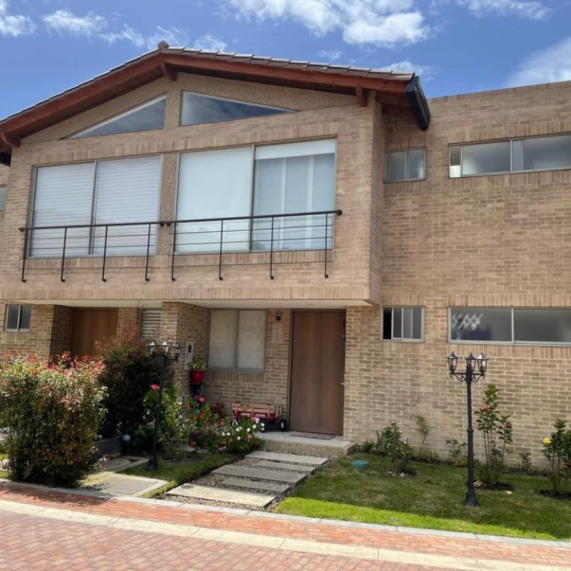 WhatsApp Image 2025-05-06 at 09.43.30