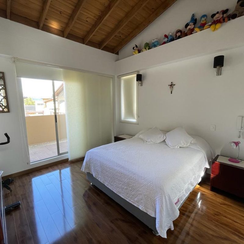 WhatsApp Image 2025-05-06 at 09.43.32