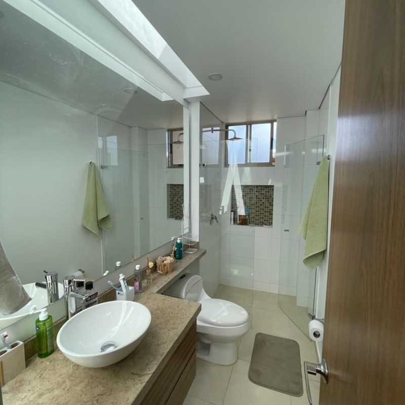 WhatsApp Image 2025-05-06 at 09.43.33 (2)