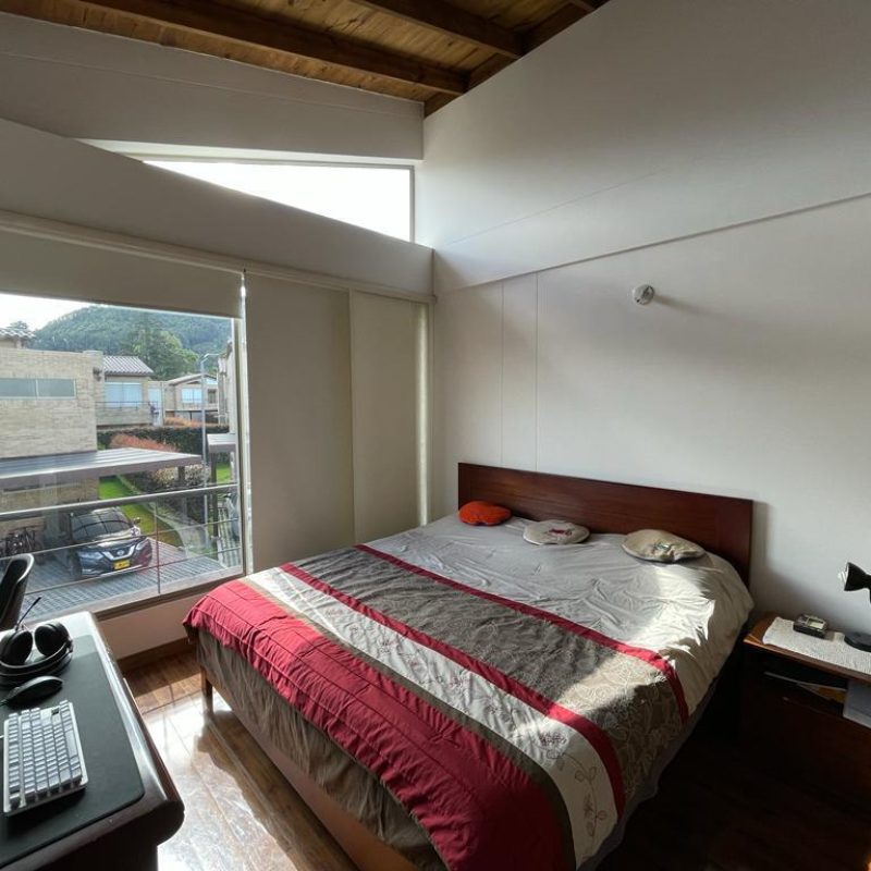 WhatsApp Image 2025-05-06 at 09.43.37