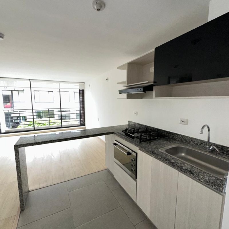 WhatsApp Image 2025-10-08 at 20.32.59 (4)