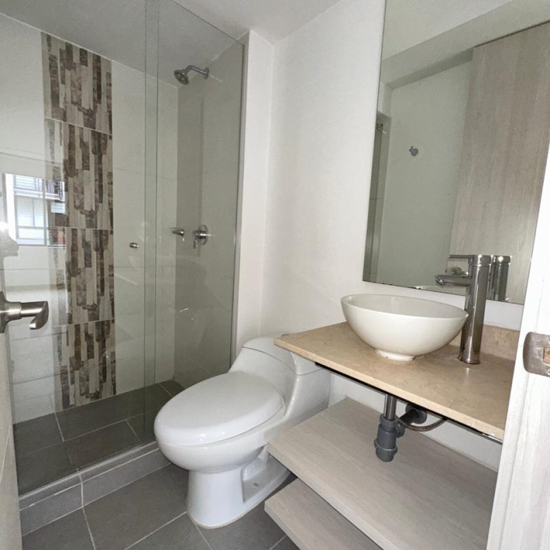 WhatsApp Image 2025-10-08 at 20.32.59 (7)