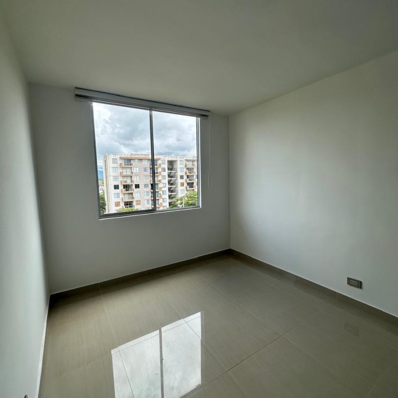 WhatsApp Image 2025-10-12 at 20.08.34