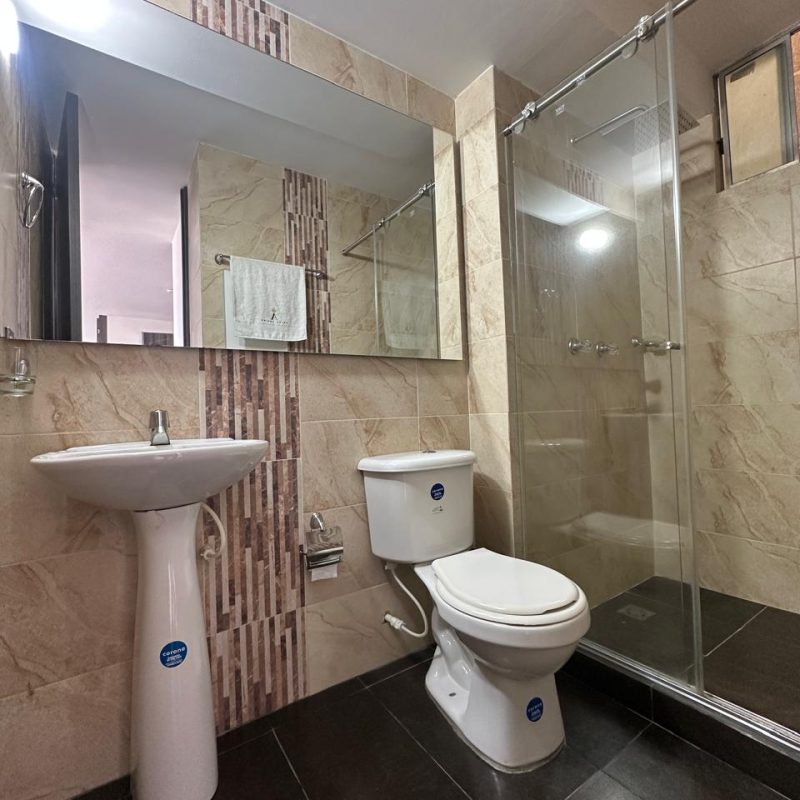 WhatsApp Image 2025-10-12 at 20.08.35 (2)