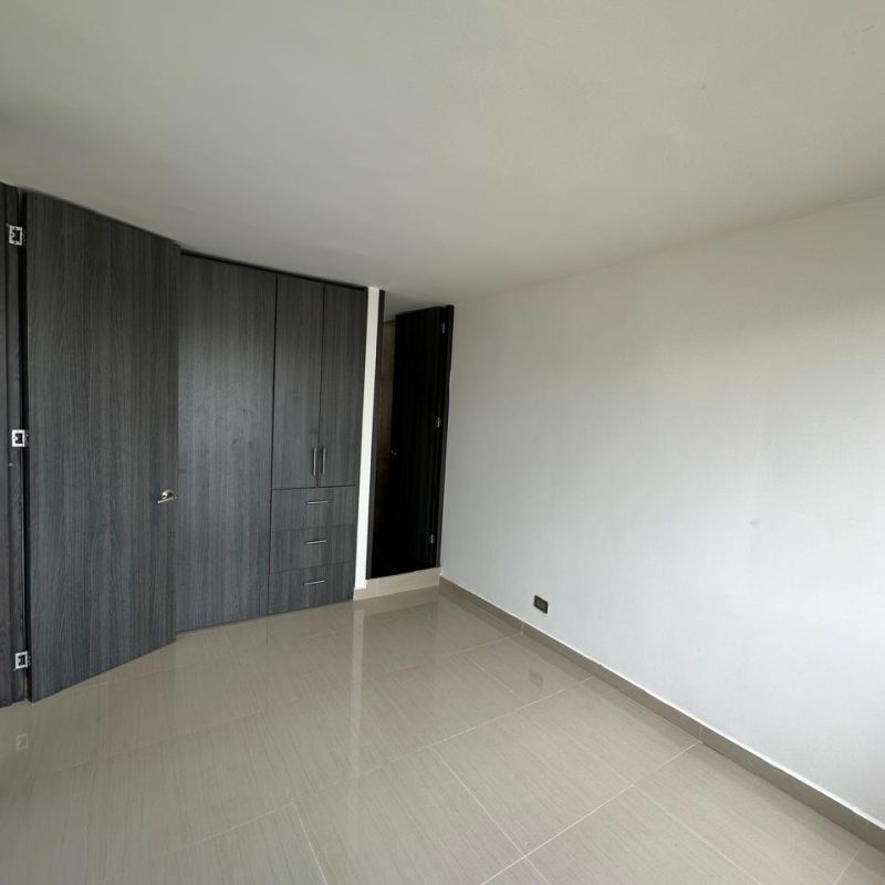 WhatsApp Image 2025-10-12 at 20.08.35 (4)