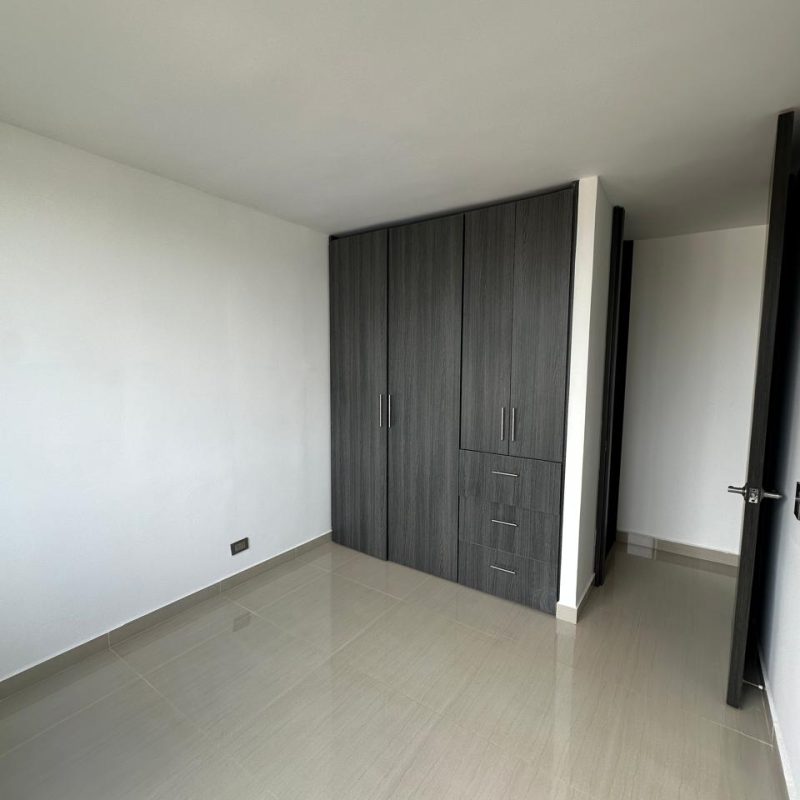 WhatsApp Image 2025-10-12 at 20.08.35