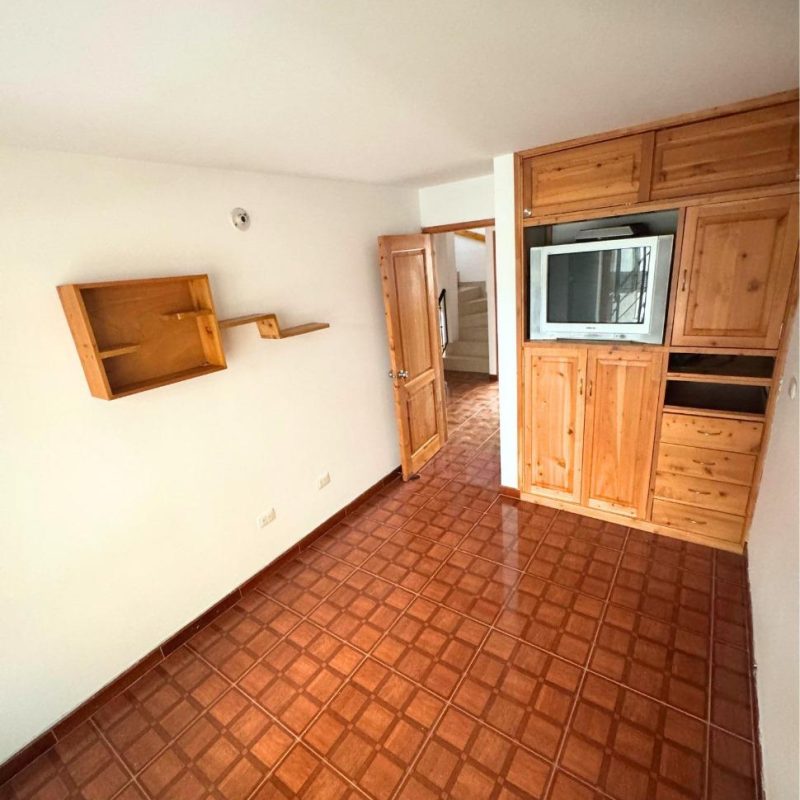 WhatsApp Image 2025-10-16 at 14.53.52 (2)