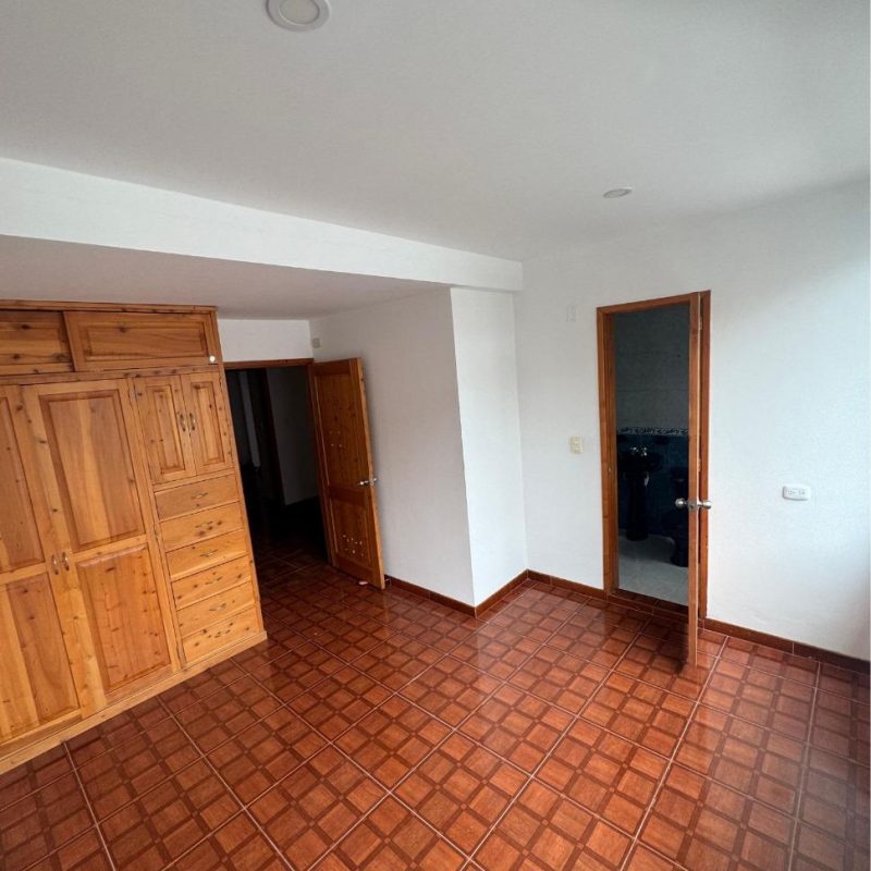 WhatsApp Image 2025-10-16 at 14.53.53 (1)