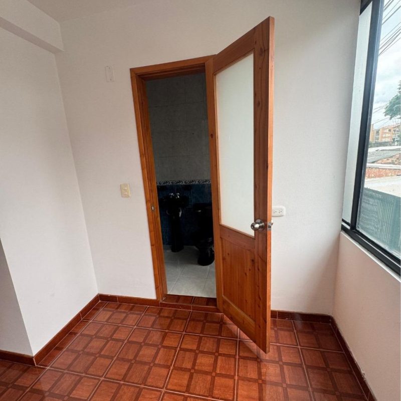 WhatsApp Image 2025-10-16 at 14.53.53 (5)