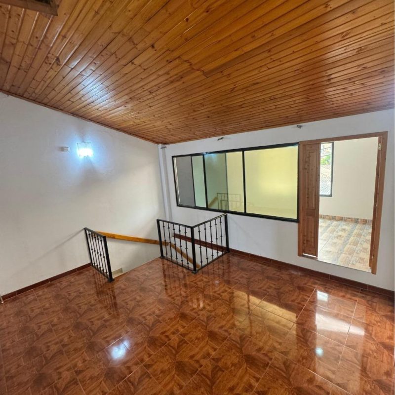 WhatsApp Image 2025-10-16 at 14.53.54 (5)