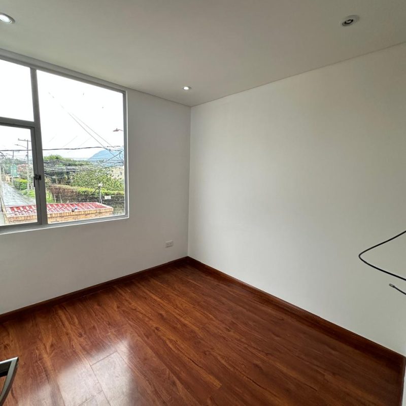 WhatsApp Image 2025-10-27 at 09.21.15 (12)