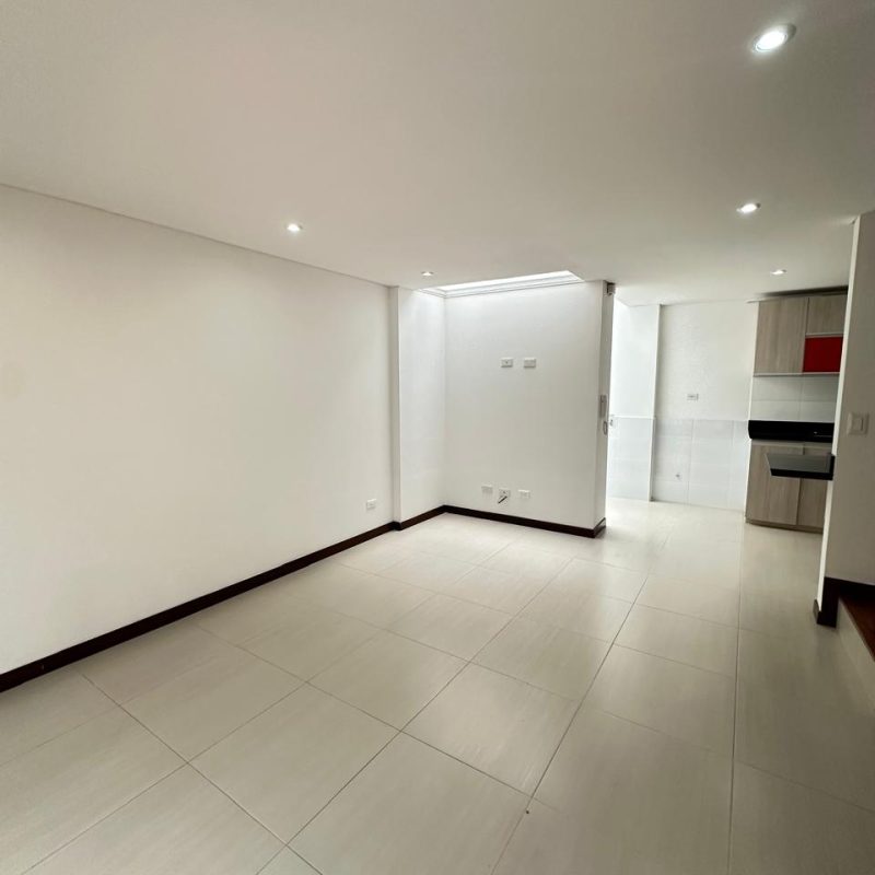 WhatsApp Image 2025-10-27 at 09.21.15