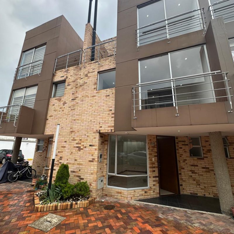 WhatsApp Image 2025-10-27 at 09.21.16 (2)