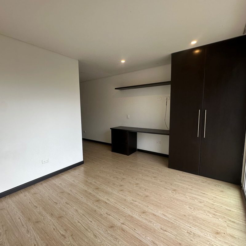 WhatsApp Image 2026-04-22 at 20.12.35 (4)